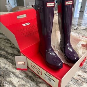 Hunter Tall Glossy Purple Urchin Boots